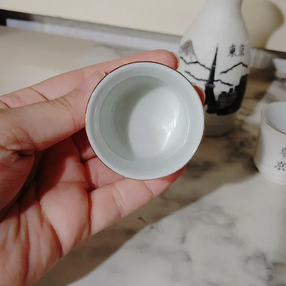 Vintage Japanese Sake Set - Picture 2 of 7